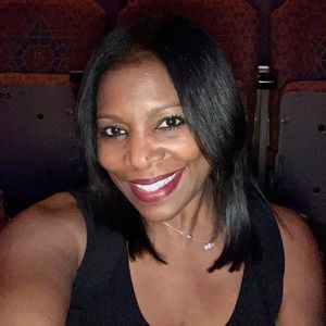 Meet your Posher, Synthia